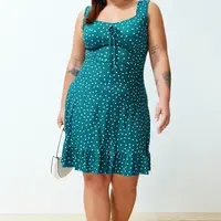 Trendyol Curve Petrol Bodkované Tlačené Štvorcový Výstrih Volánové A-Line Mini Pletené Šaty