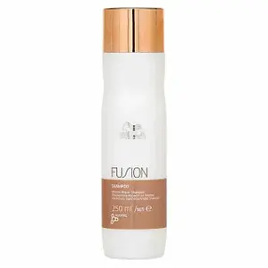 Wella Professionals Fusion Intense Repair Shampoo posilující šampon pro poškozené vlasy 250 ml