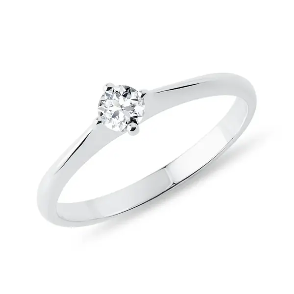 Minimalistický prsten s diamantem v bílém zlatě KLENOTA