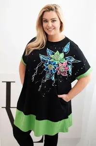 Kesi Włoski Dámská tunika Plus Size s květinovým vzorem a ozdobnými perličkami zelená