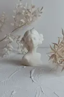 Dekorativní svíčka Temida She 120 g