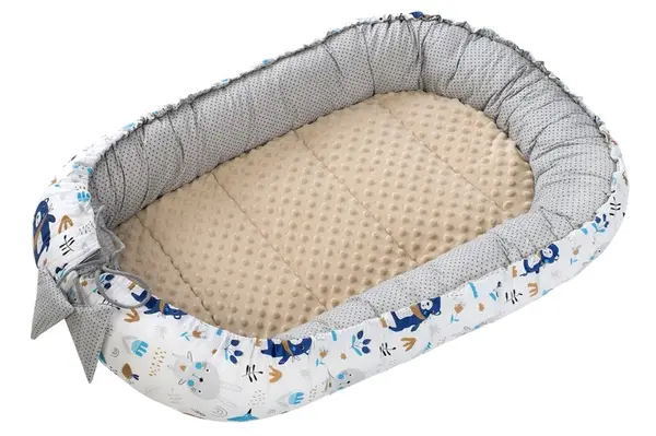 Medi Partners Baby cocoon/nest – Animals in the forest + beige minky