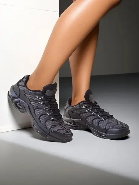 Resti Women's sporty sneakers Dihnan