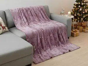 Svietiaca vianočná mikroplyšová deka PAINTY CHRISTMAS, vínová Rozmer: 150 x 200 cm