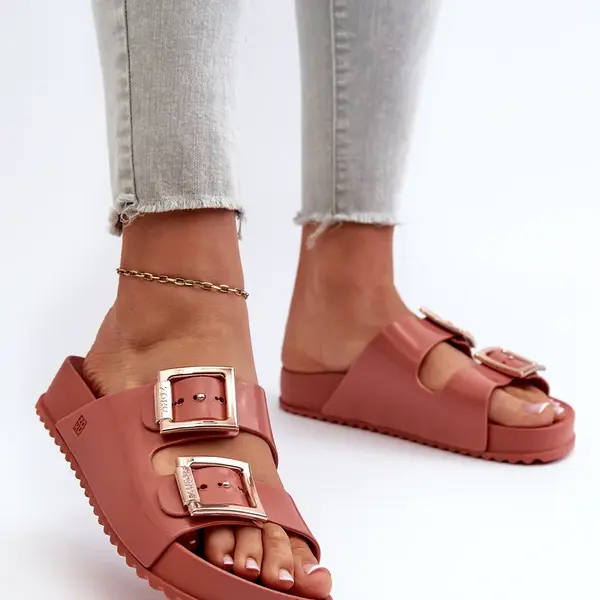 Dámske šľapky Kesi