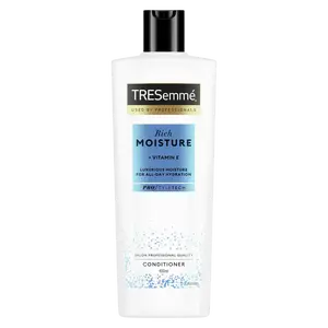 TRESEMMÉ Rich Moisture Hydratační kondicionér s vitaminem E 400 ml