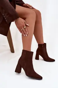 Boto Dámské kotníkové boty na podpatku z eko semiše čokoládové Inessa