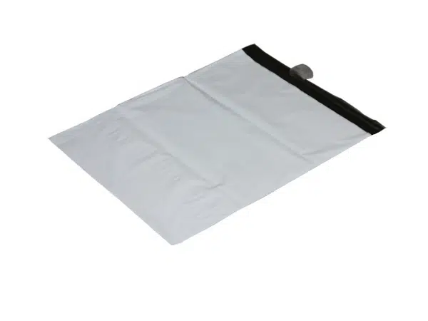 100 ks - Obálka plastová samolepicí bílo-černá 450x550, tl. 0,06 (80% podíl recyklátu)