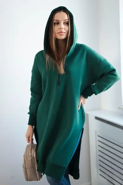 Insulated sweatshirt with slits on the sides in dark green color