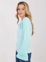 Mátová halenka s květinovými detaily