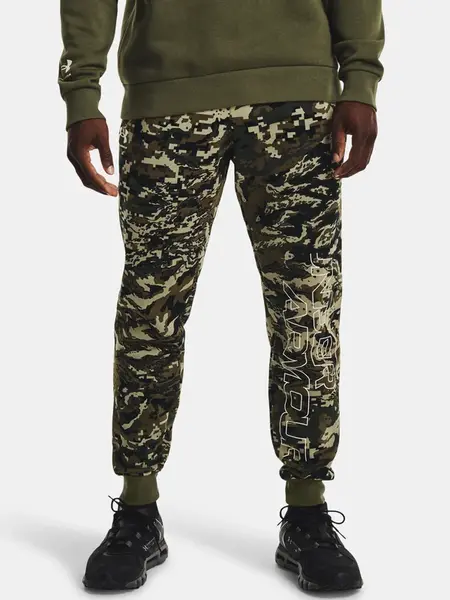 Under Armour Tepláky UA RIVAL FLC CAMO SCRIPT JGR-GRN - Pánské