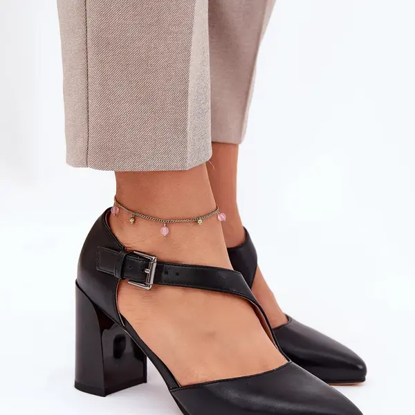 Kožené Lodičky Na Podpatku S Přezkou Vinceza