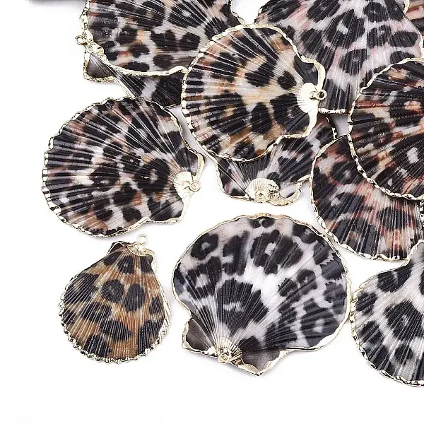 Spray Paint & Electroplate Sea Shell Pendants