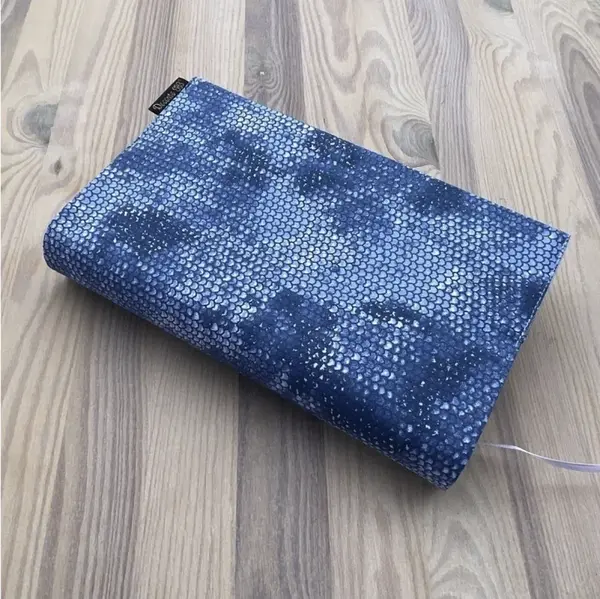 Obal na knihu - Hadí kůže modrá (UNI-M)