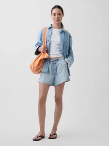 GAP Dámské džínové šortky