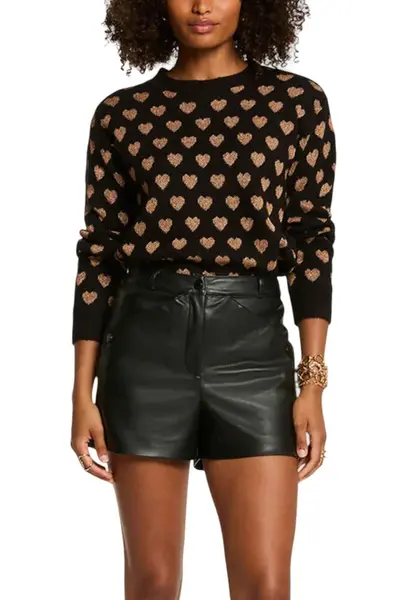 Svetrový top s potiskem srdíček