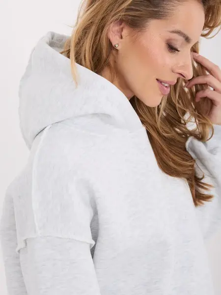 Světle šedá mikina s kapucí