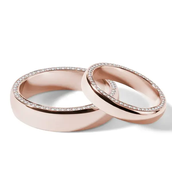 Snubní sada v růžovém zlatě s diamanty po stranách obroučky KLENOTA