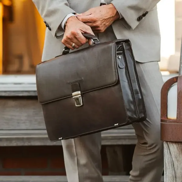 Pánska kožená aktovka The Chesterfield Brand Salvator - čierna