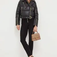 Kožená kabelka Pinko