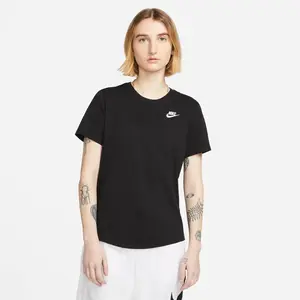 Nike Sportswear Club Essentials M
