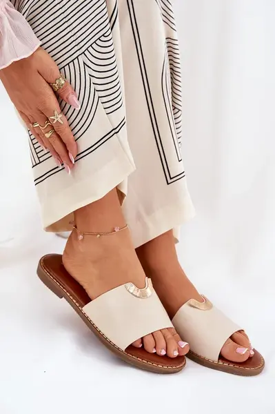 Boto Dámské Pantofle Eko Kůže S Dekorativními Detaily Béžové Mevith