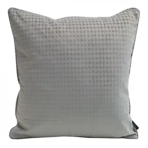 Obliečka na vankúš Amelia 40x40 strieborná 386912