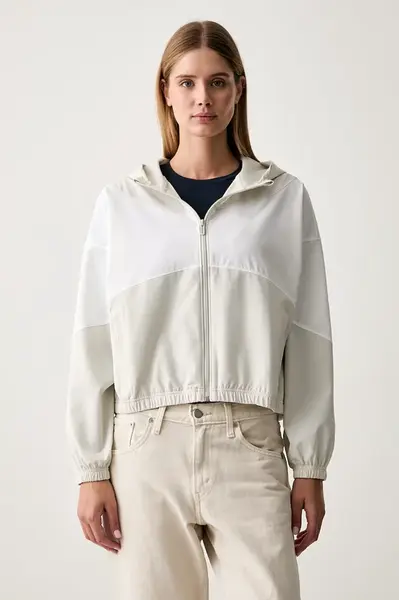 Under Armour prechodná bunda dámska Rival Woven