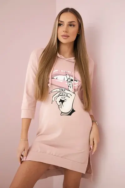 Dress with a long back and a colorful print in dark powder pink