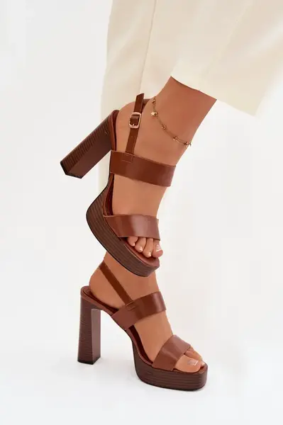 Dámské sandály na podpatku z eko kůže