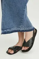 Kožené sandály Medicine