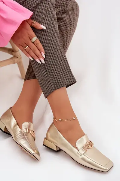 Dámské kožené mokasíny s ozdobným detailem