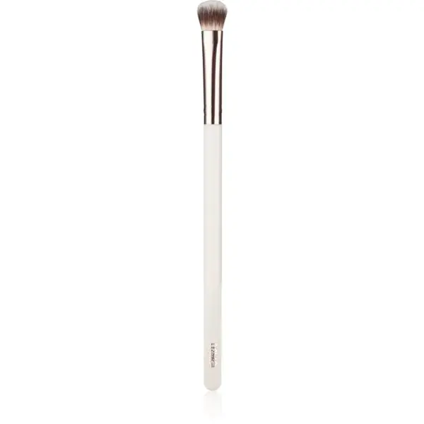 MUA Makeup Academy Brushes Flat Eye Base plochý štetec na očné tiene 1 ks