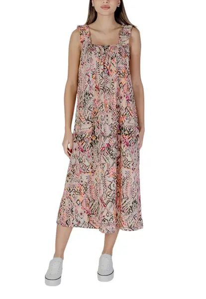 B.young vzorované maxi šaty