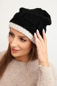 Kesi Dámská zimní čepice z vlny s proplétaným vzorem K443 černá + béžová