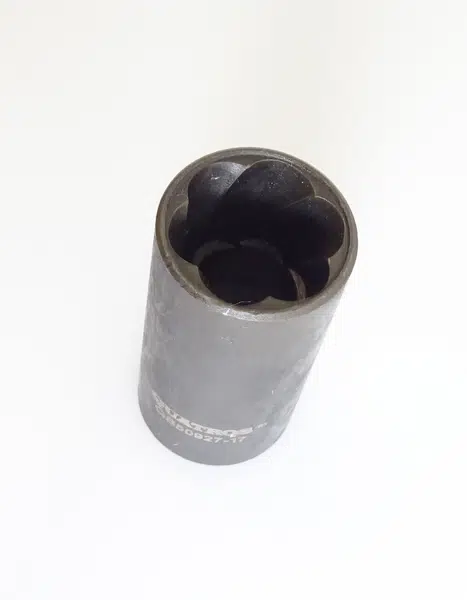 Hlavice na povolení poškozených pojistných šroubů, 1/2". rozměr 22 mm - QUATROS QS50927-22 Velikost: 19 mm