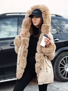 Dámská zimní parka s kožešinou CHARMFUR