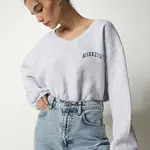 Happiness İstanbul Women's Gray Melange V-Neck Oversize Crop Knitted Sweatshirt