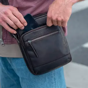 Pánská kožená taška přes rameno The Chesterfield Brand Vigo - tmavě hnědá