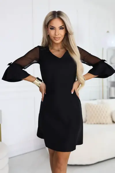 Černé koktejlové šaty se třpytkami