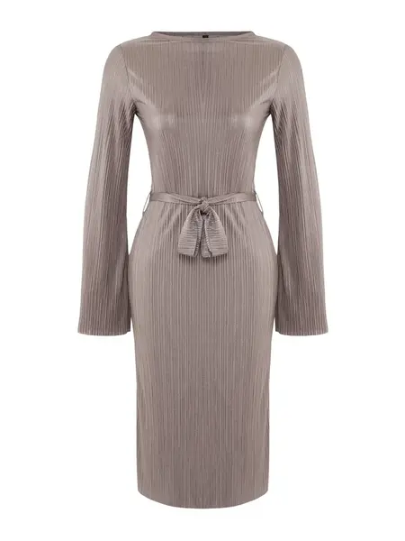 Trendyol Šaty  brokátová