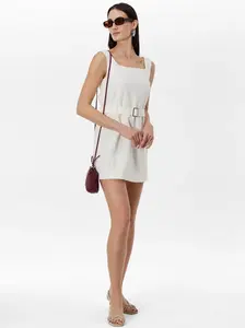 Krémové dámske šaty s opaskom ORSAY