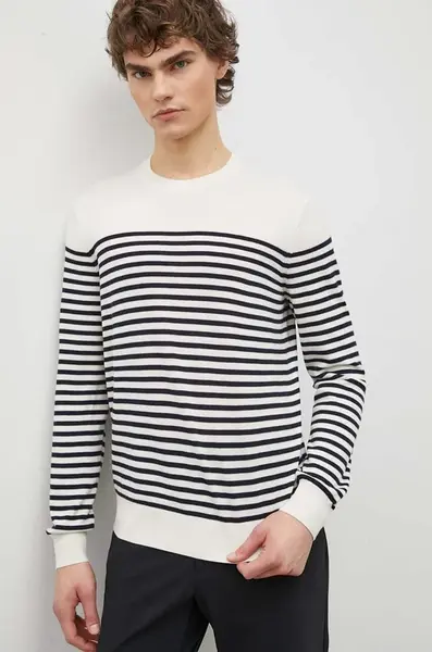 Vlnený sveter Theory