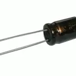 Kondenzátor elektrolytický 470M/16V 8x12-3.5   rad. 105°