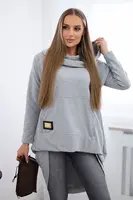 Sweatshirt with a long back and a hood in grey