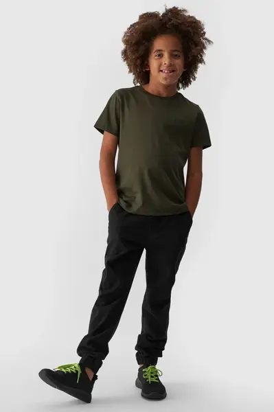 Chlapčenské Casual Hladké Jogger Nohavice 4F Čierne 4FJWMM00TTR