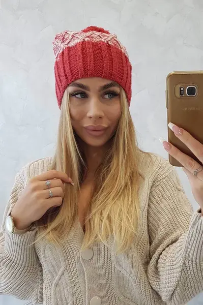 Kesi Čapica с fleece Milano K203 ecru melanž+Červená