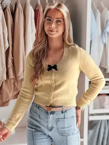 Krátky dámsky sveter s mašľou LAMURE