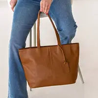 Dámska kožená kabelka Italia Zitta - koňak