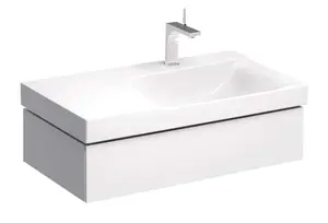 Geberit Xeno 2 - Skrinka pod umývadlo 90 cm, s odkladacou plochou, zásuvka s LED svietidlom, lesklá biela 500.514.01.1